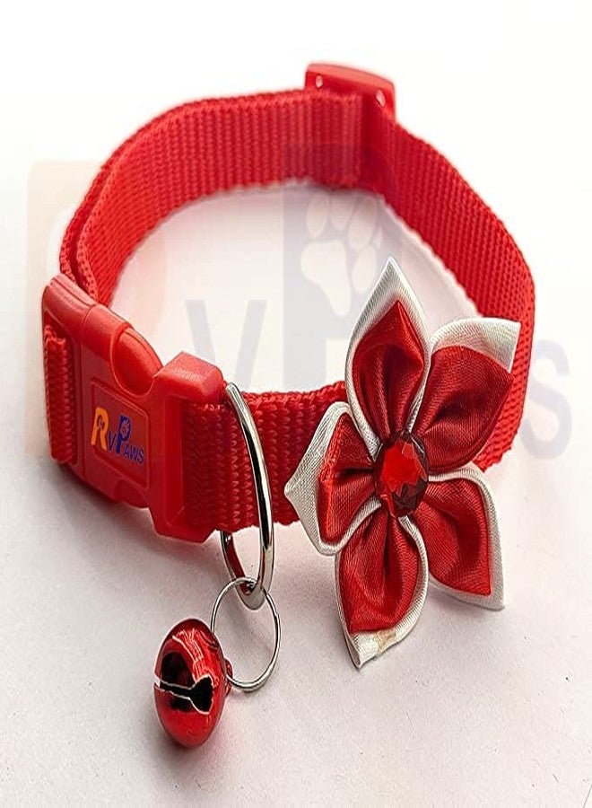 Pups&Pets طوق لطيف بتصميم زهور للحيوانات الأليفة من Pups&Pets | ربطة عنق أمان قابلة للتعديل مع جرس | طوق رقبة جذاب للجراء والقطط (صغير جدًا، 10 مم، أحمر) - Image 1